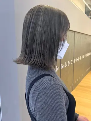 ミディアム 田中 優菜のヘアスタイル