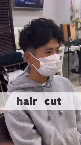 メンズ ブリーチ/デザインカ ラー/村松愛翔のヘアスタイル