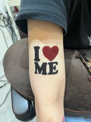 Agu hair time所属・time_ メラニーのヘアスタイル