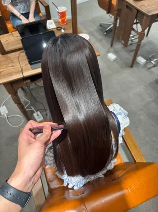 ロング 髪質改善縮毛✨ 泉谷彪芽のヘアスタイル