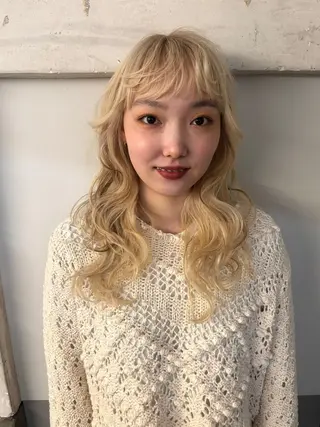 ロング ami/大阪/暖色 /レイヤーカットのヘアスタイル