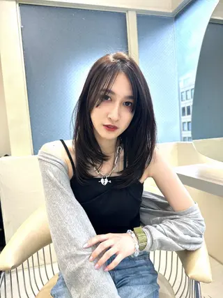 ロング カラー センターパート/ 暖色カラーayuのヘアスタイル