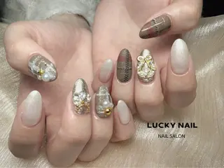 ネイル LUCKY NAILのネイルデザイン