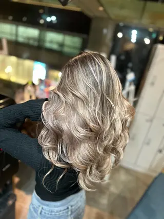 カラー LAFF Honokaのヘアスタイル