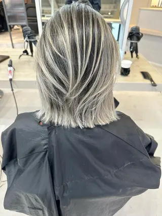 ミディアム カラー パーマ ヘアアレンジ キッズ マツエク・マツパ アイブロウ 井上 一平のヘアスタイル