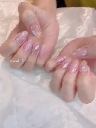 ネイル 𝘙𝘪𝘰𝘯𝘢 ...🕯🤍のネイルデザイン