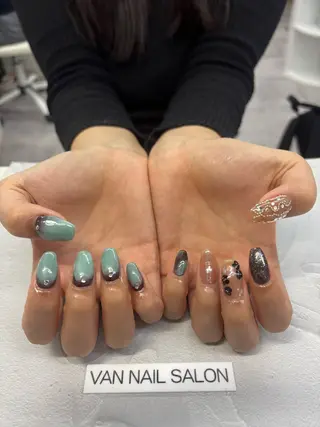ネイル VANNAILSALON 海老名店所属・VANNAIL 海老名店のネイルデザイン