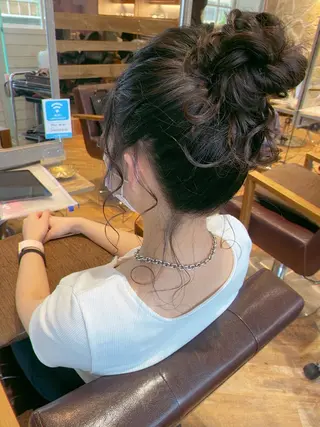 ロング カラー ヘアアレンジ 美容室難民様向け 美容師/はるかのヘアスタイル