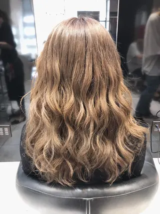 セミロング カラー 女性リピ90%🍨 🩷佐藤みずきのヘアスタイル