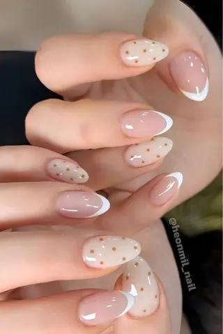 ネイル EMI ANA.CHUOのネイルデザイン