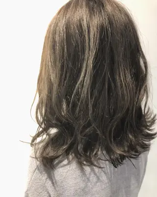 ミディアム カラー ヘアメイクアース浦和店所属・【白髪ぼかし】 矢内　夏輝のヘアスタイル