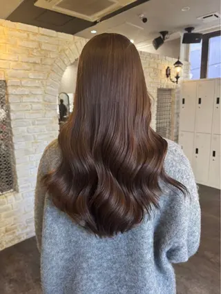 カラー Mejia Riseのヘアスタイル