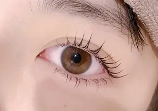 マツエク・マツパ Haruna🎀 南森町/完全個室のマツエク・マツパデザイン