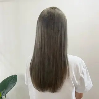 ロング カラー Kazaoka Saraのヘアスタイル