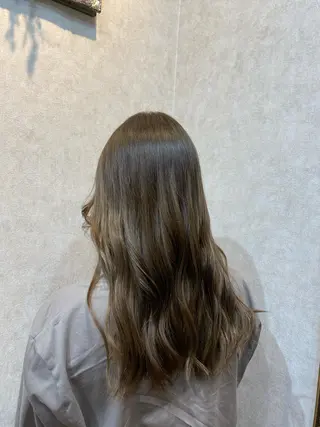 ロング カラー tomorrow所属・齊藤 萌香のヘアスタイル