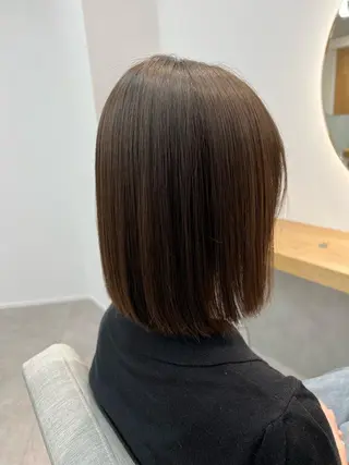 ミディアム カラー 小森聖奈 韓国風レイヤーカットのヘアスタイル