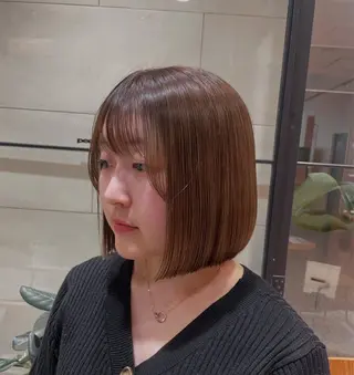 ミディアム 岩口 舞衣のヘアスタイル