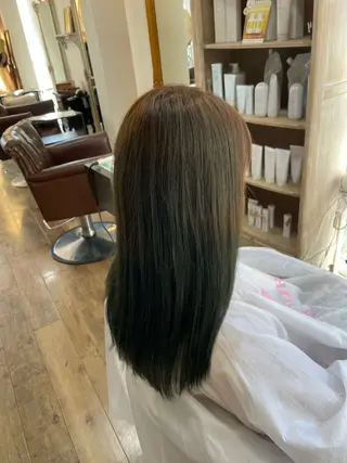 ロング やまもと かのんのヘアスタイル