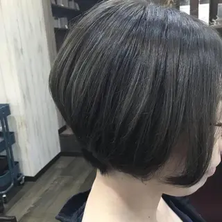 ショート カラー パーマ embrace エンブレイスのヘアスタイル