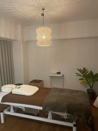 整体｜リンパ｜足つぼ ｜よもぎ蒸し｜足薬湯のエステ・リラクイメージ