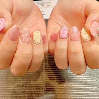 ネイル 羽鳥 薫乃のネイルデザイン