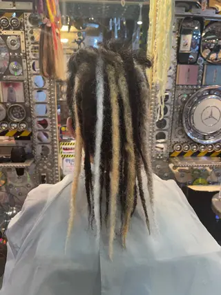 セミロング ヘアアレンジ メンズ マツエク・マツパ haco+所属・🌈派手髪エクステ ブレイズ🌈ひろとのヘアスタイル