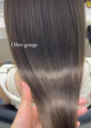 ロング カラー THE DAY所属・AKI HASHIMOTOのヘアスタイル