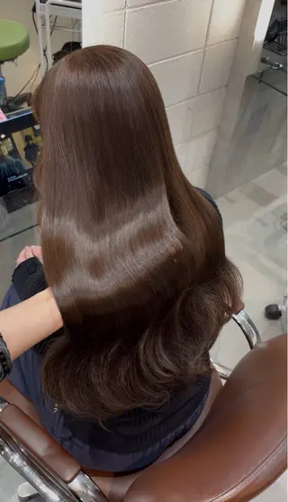 ロング chic 渡辺 桃羽のヘアスタイル