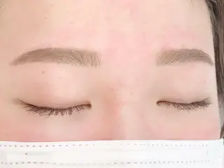 アイブロウ BellFlower Aki（眉・まつげ）のマツエク・マツパデザイン