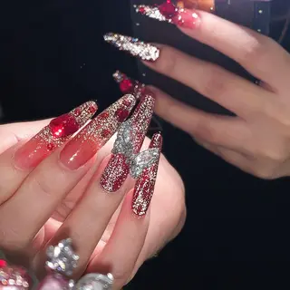 ネイル NES NAIL所属・さゆり￤推しキャラ ￤ロングネイル🩷のネイルデザイン