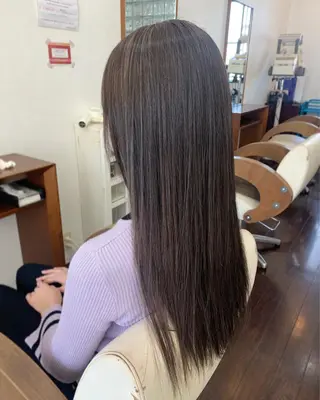 ロング カラー KARIOCA HEAD DESIGN所属・Sakairi Yunaのヘアスタイル