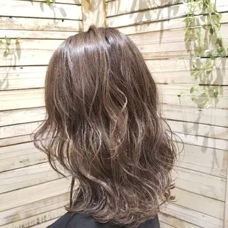 ミディアム Ash 店長　山下達也のヘアスタイル