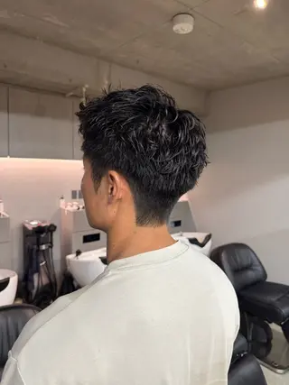 パーマ メンズ 縮毛矯正/スパイラル パーマ/表参道のヘアスタイル