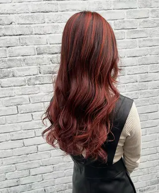 カラー 長尾菜々美🐰 ／ハイトーンカラーのヘアスタイル