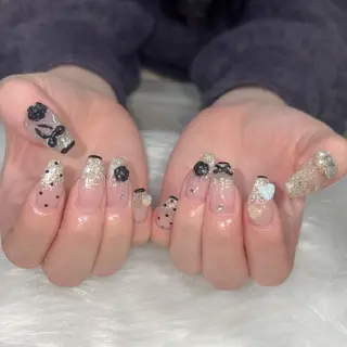 ネイル LAVISH manaのネイルデザイン