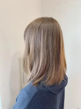 ミディアム カラー 白髪ぼかしハイライト 柳川拓哉のヘアスタイル