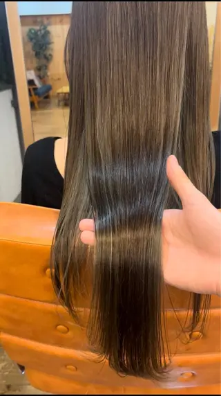 ロング ⚪️髪質改善 縮毛 店長 コウ⚪️のヘアスタイル