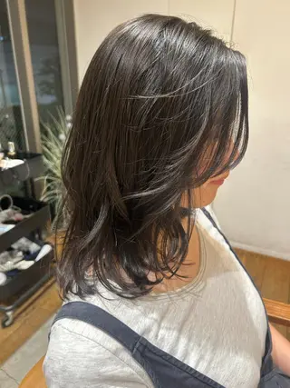 ミディアム 浅倉栞 /透明感カラーのヘアスタイル