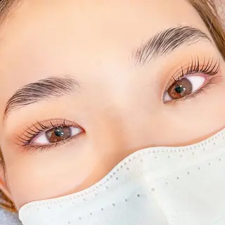 アイブロウ Mayumi. Uのマツエク・マツパデザイン