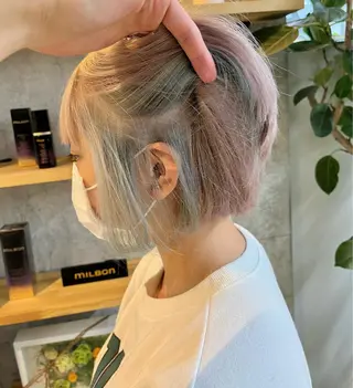 ショート カラー ハイトーンカラ ー/小川のヘアスタイル