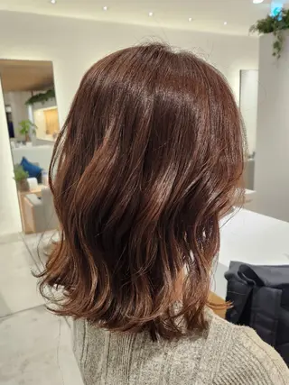 ミディアム 💜艶髪カラー💜 🎶富川美希🎶のヘアスタイル