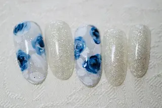 ネイル ママリンド　志村坂上店所属・しみ えんのネイルデザイン