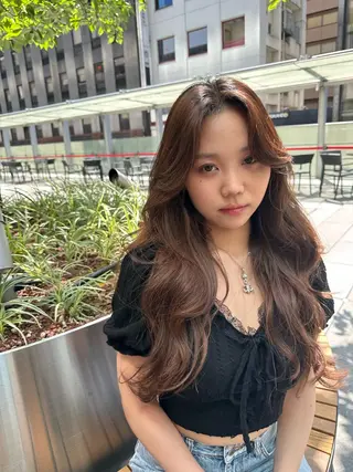 ロング ヘアアレンジ タイトボブ個性派カラ ーAKANEのヘアスタイル