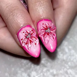 ネイル mimi 高石桃朱のネイルデザイン