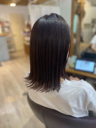 ミディアム 茅野 あゆ美のヘアスタイル