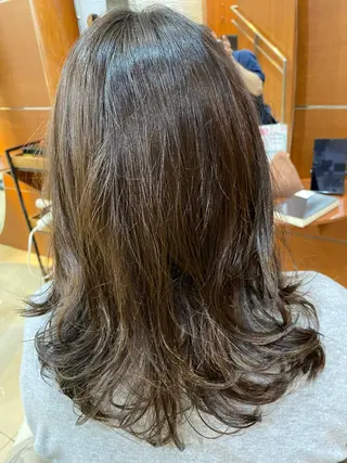 セミロング コテ巻き風パーマ/ 髪質改善/河島恭平のヘアスタイル