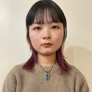 ミディアム カラー ホリケ アオイのヘアスタイル