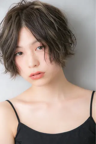 ショート カラー 巻けるケア縮毛矯正✨ ケアカラー✨山下のヘアスタイル