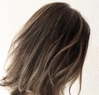 ミディアム カラー AIR HEAL  【エアヒール】東三国所属・AIR HEALのヘアスタイル