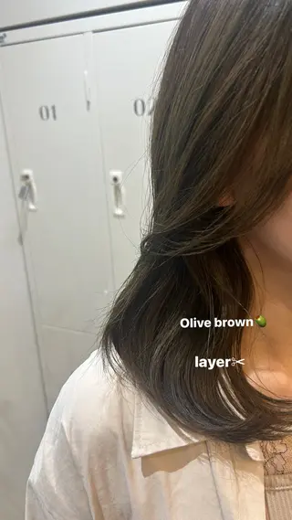 ミディアム カラー SOYON豊田市駅店所属・SOYON豊田市駅店 MIYUのヘアスタイル